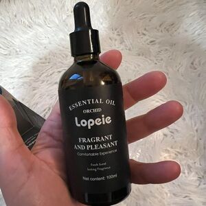 Lopeie Orchid Essential Oil Dropper Bottle - Black
